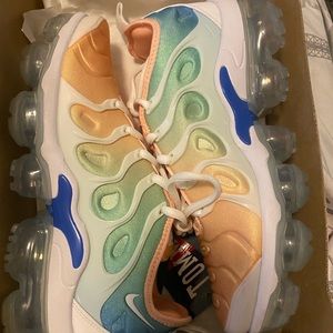 Air vapor max plus